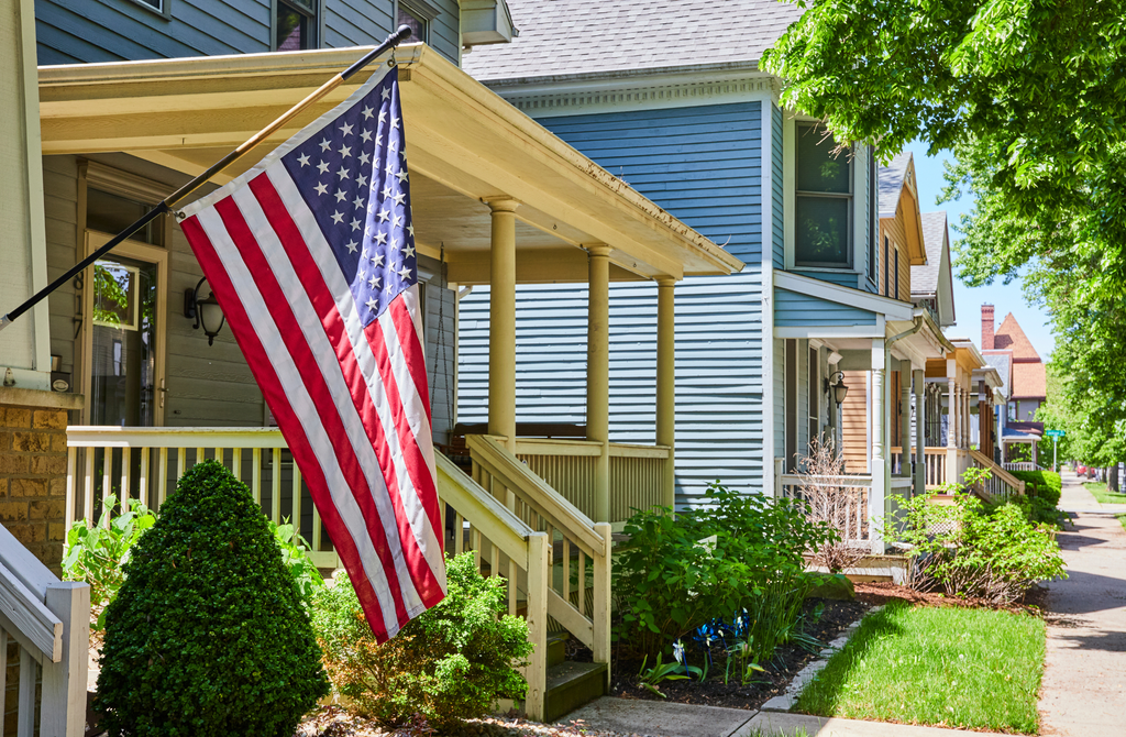 American Flag Pole Buying Guide for First-Time Homeowners